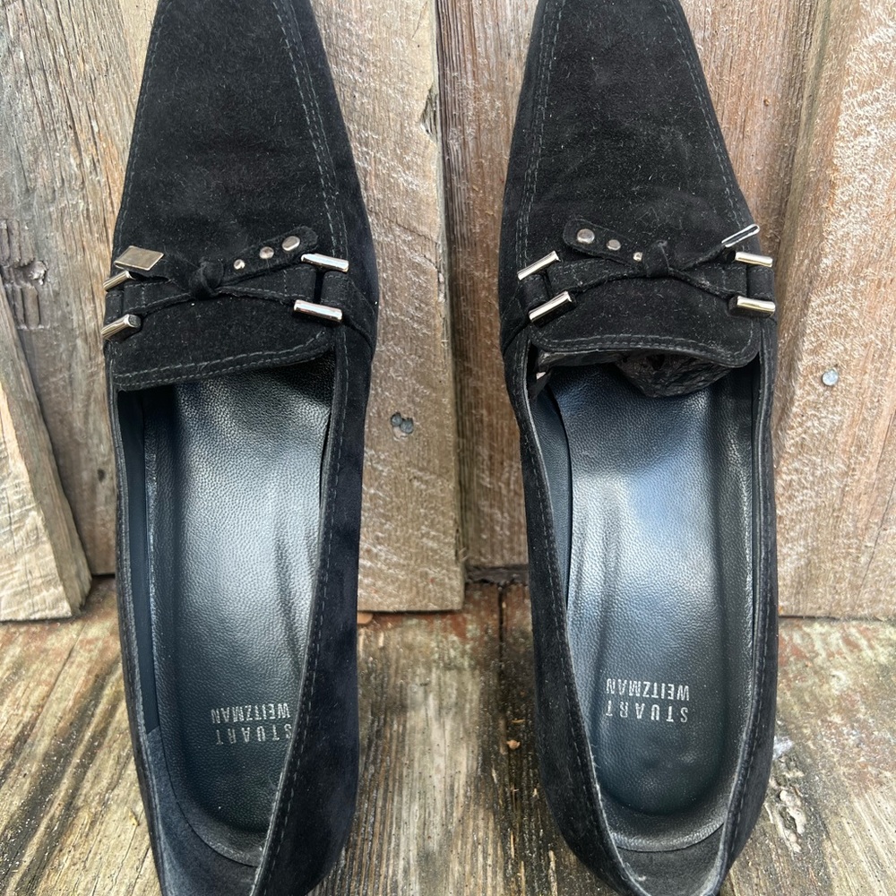 Beautiful comfortable shoes and low heels , almost new, never been wear